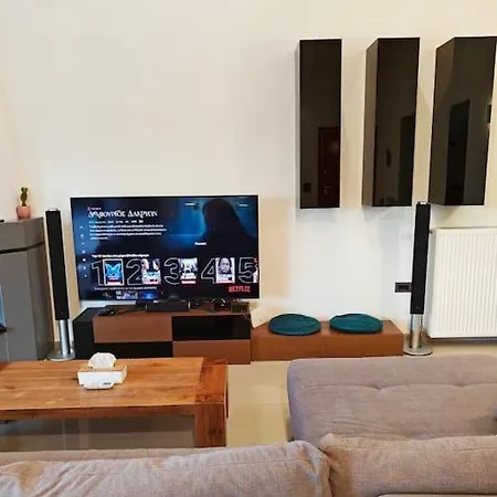Alexiou Luxury Villa Aigio