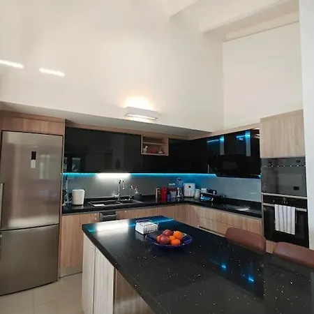 Alexiou Luxury Villa