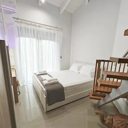 Alexiou Luxury Aigio