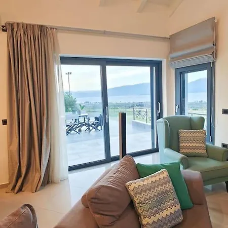 Alexiou Luxury Villa Aigio