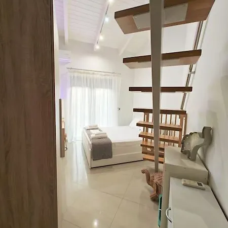 Alexiou Luxury Aigio