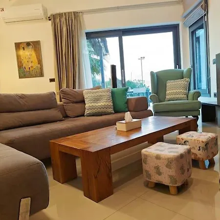 Alexiou Luxury * Aigio